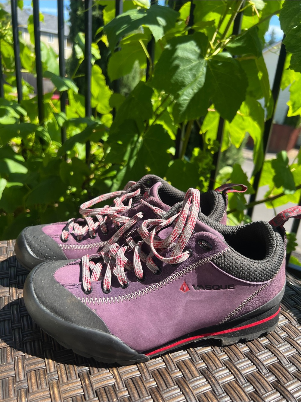 Vasque Women's Mauve Lace-Up Hiking Shoes